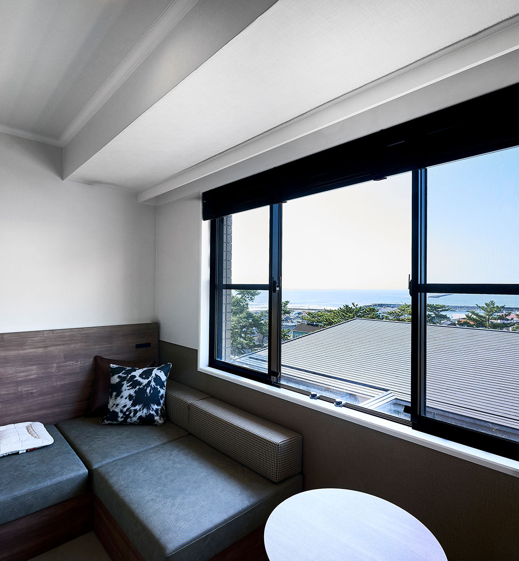 Standard Ocean View