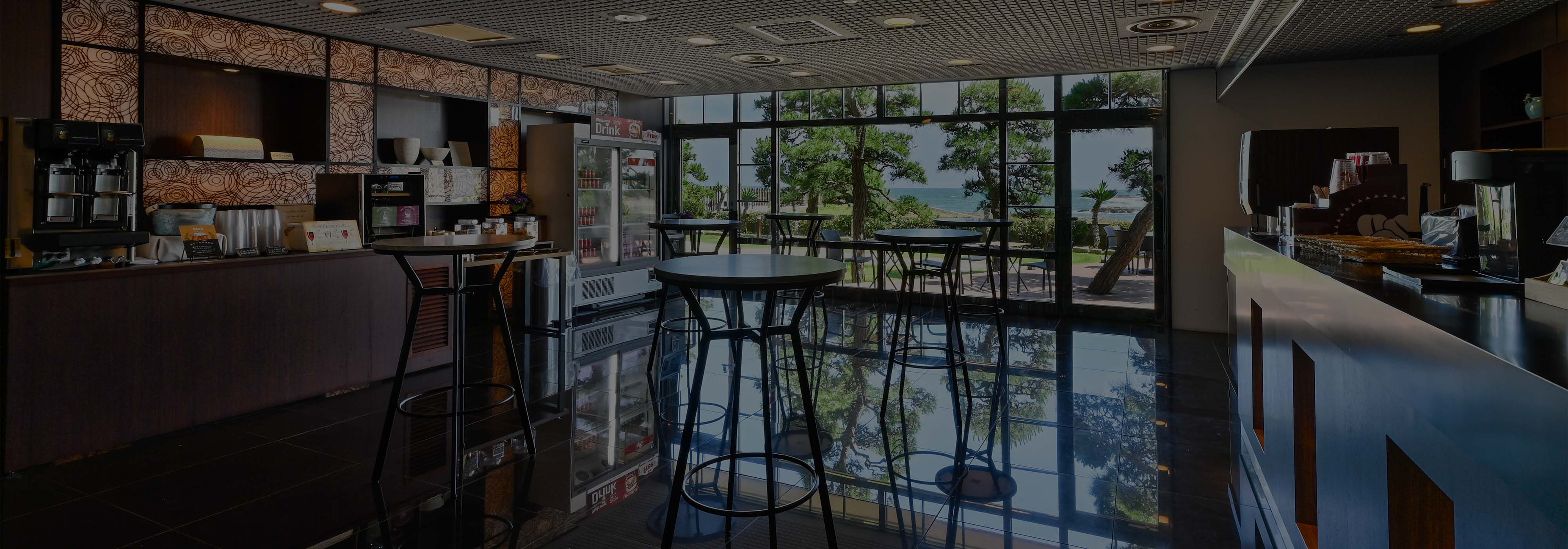 プレミアムラウンジの画像